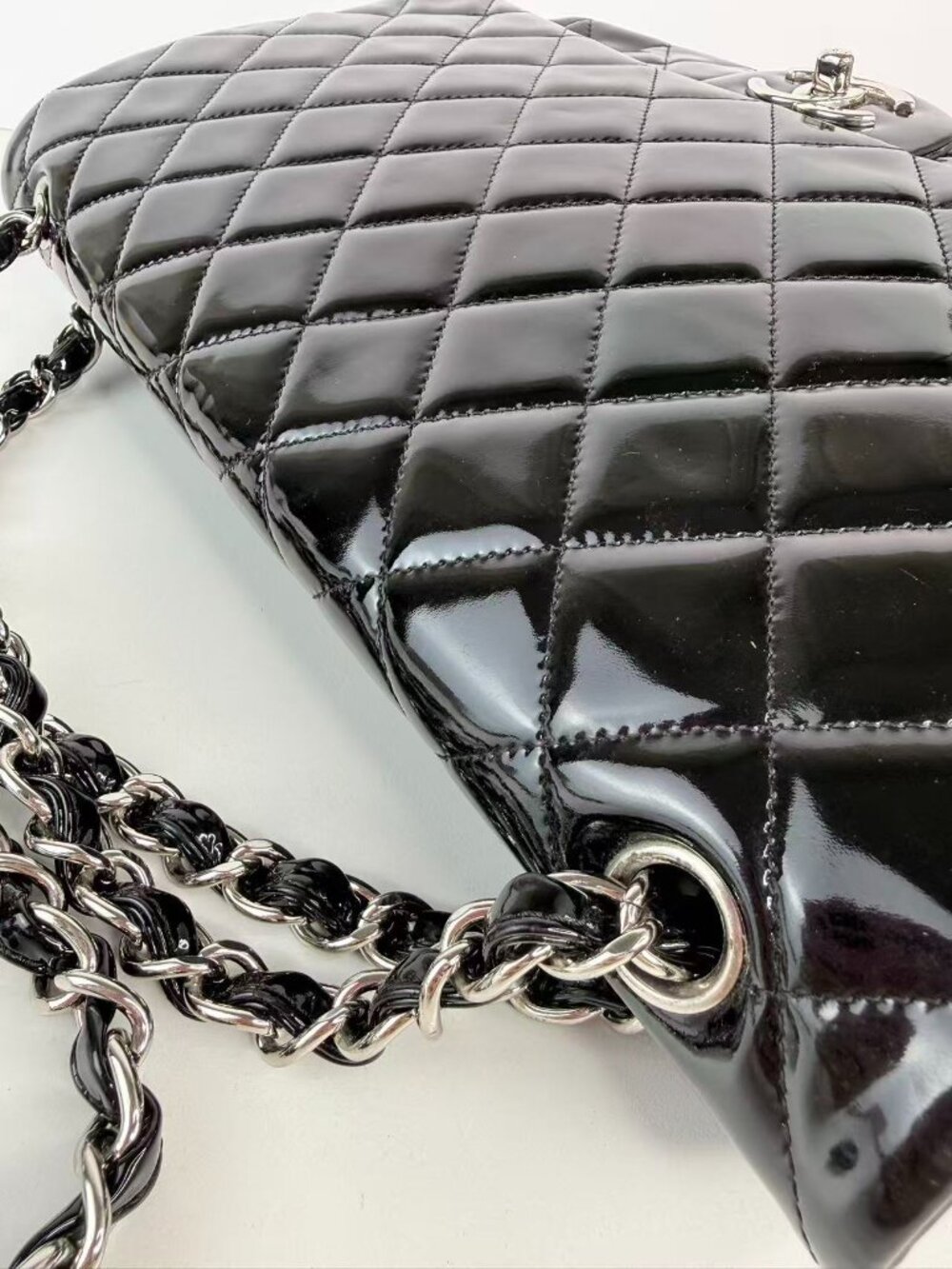 Channel classic flag shoulder bag - Picture 11 of 14